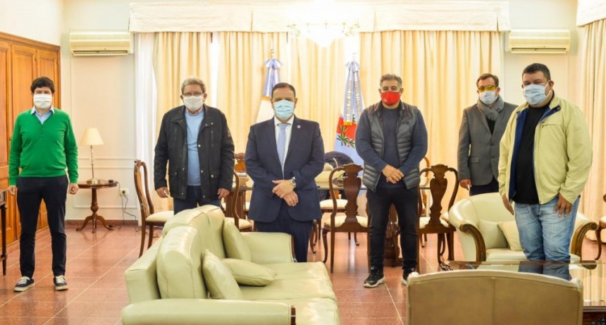 Gobierno habilitó linea de créditos para titulares de taxis y remises