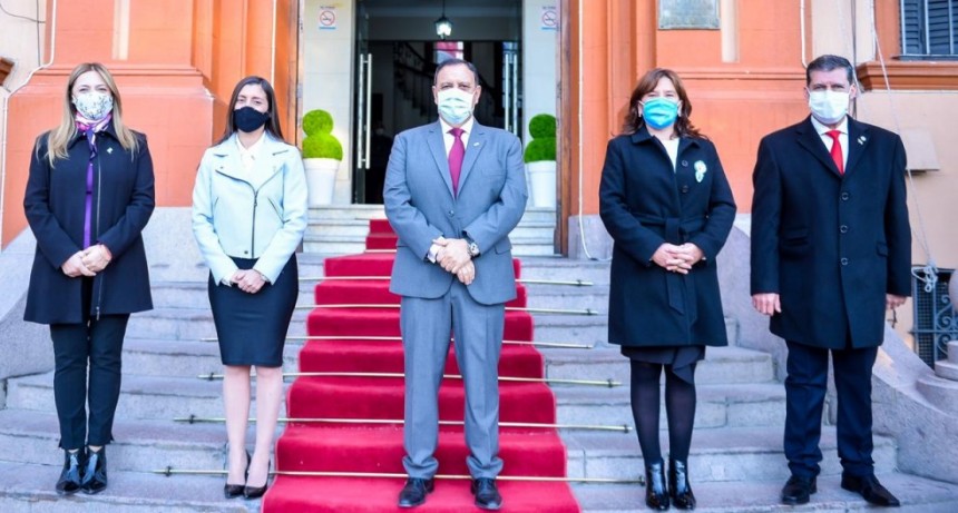 El gobernador Ricardo Quintela encabezó los actos por el 25 de Mayo