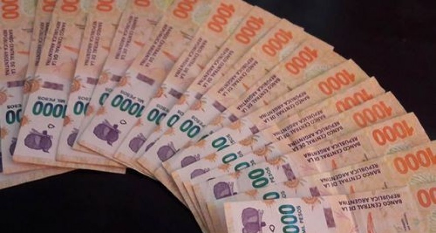 El Gobierno oficializó la suba del 35% del salario mínimo, vital y móvil