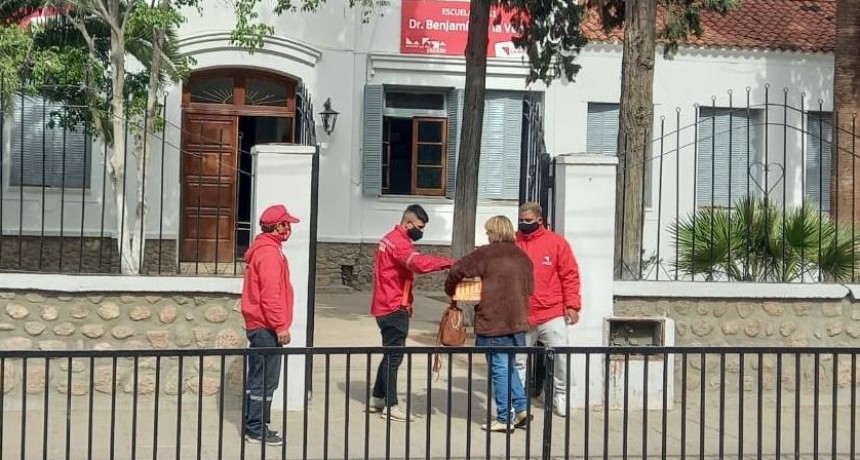 COE realiza controles de bioseguridad en el ingreso a los establecimientos escolares