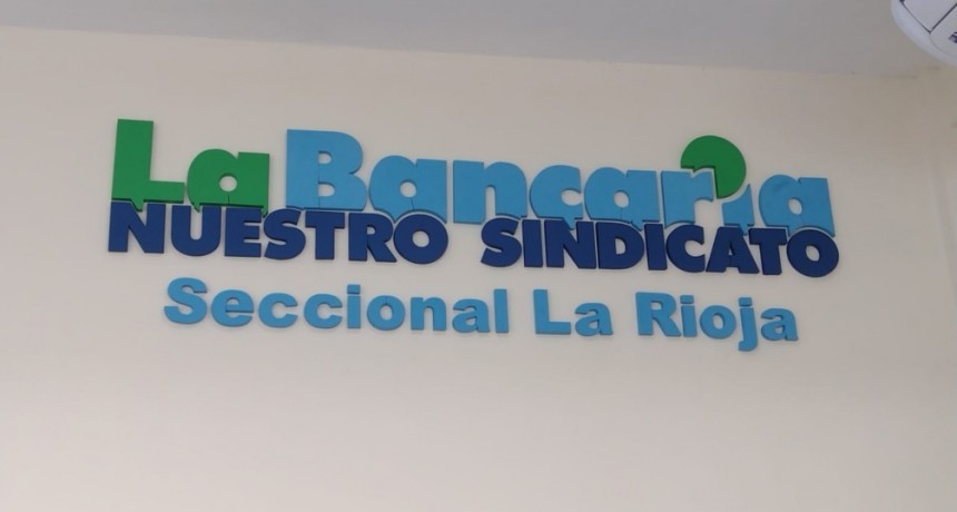 Bancarios acordaron un aumento del 60%