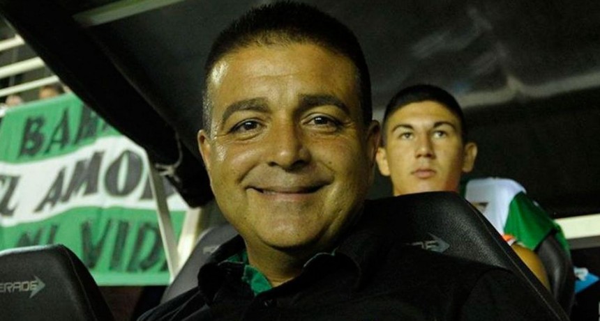 Claudio Vivas se convirtió en el nuevo técnico de Banfield