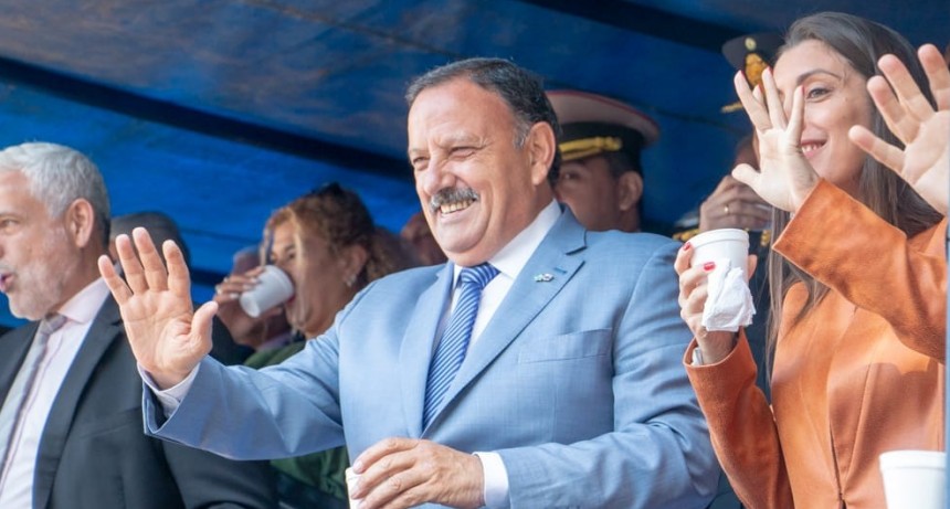 El gobernador encabezó el acto y desfile por el 431° aniversario de la Policía de la Provincia 