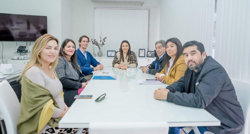 El Parque Eólico Arauco y Rioja Bus firmaron importante convenio