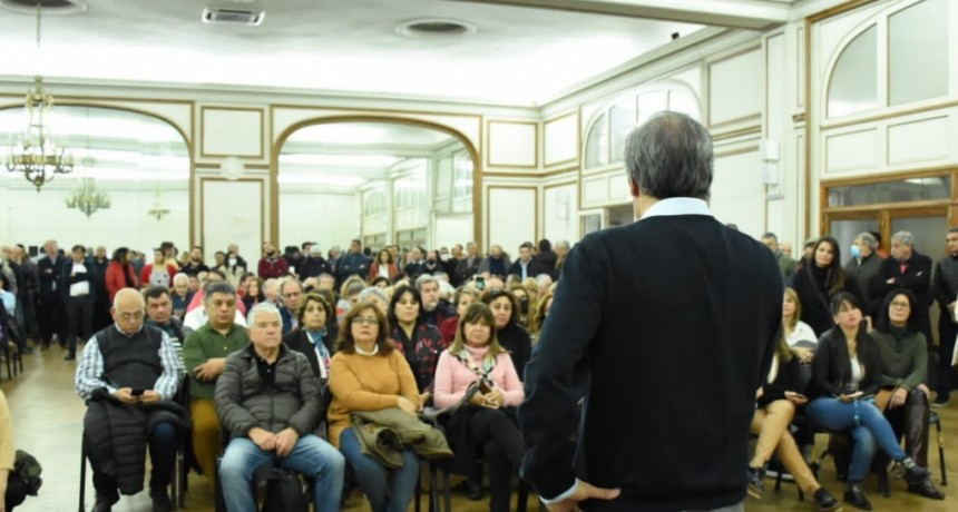 La UCR eligió a Gastón Manes como nuevo titular de su Convención