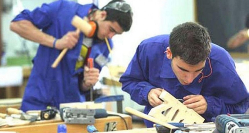 El programa Fomentar Empleo formará a 350 mil desempleados en 2022