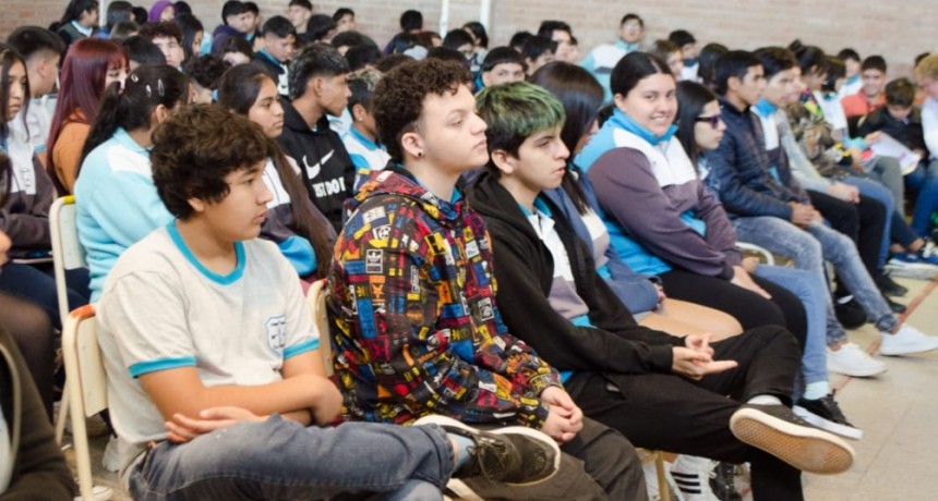 Más de 6 mil estudiantes secundarios prometerán Lealtad a la Constitución Nacional