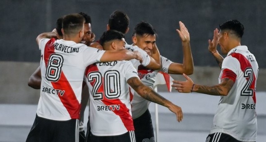 River venció a Platense y mantiene la diferencia con San Lorenzo