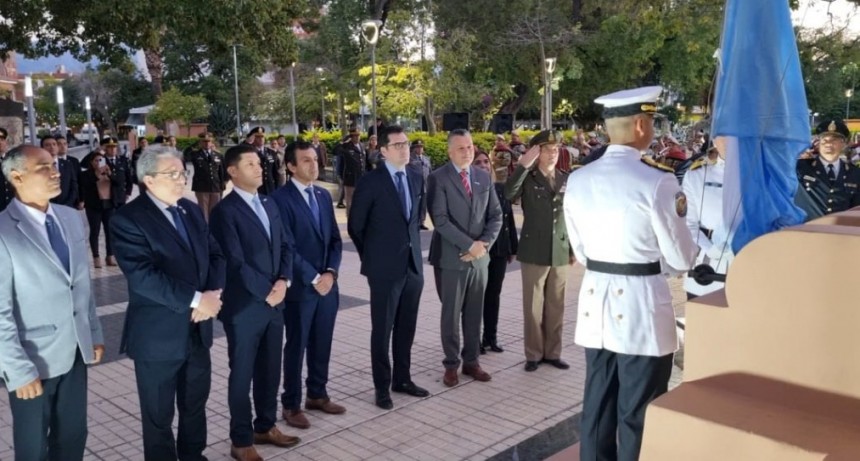 Autoridades del Gobierno Provincial participaron de las actividades conmemorativas por la Revolución de Mayo