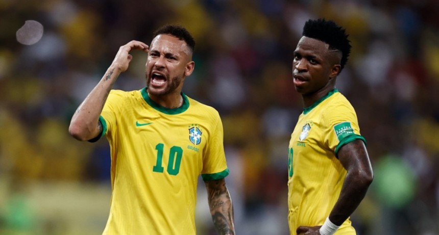  Futbolistas solidarios por las inundaciones en Brasil