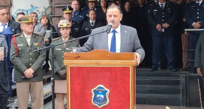 Quintela anunció incremento salarial para trabajadores de las fuerzas de seguridad