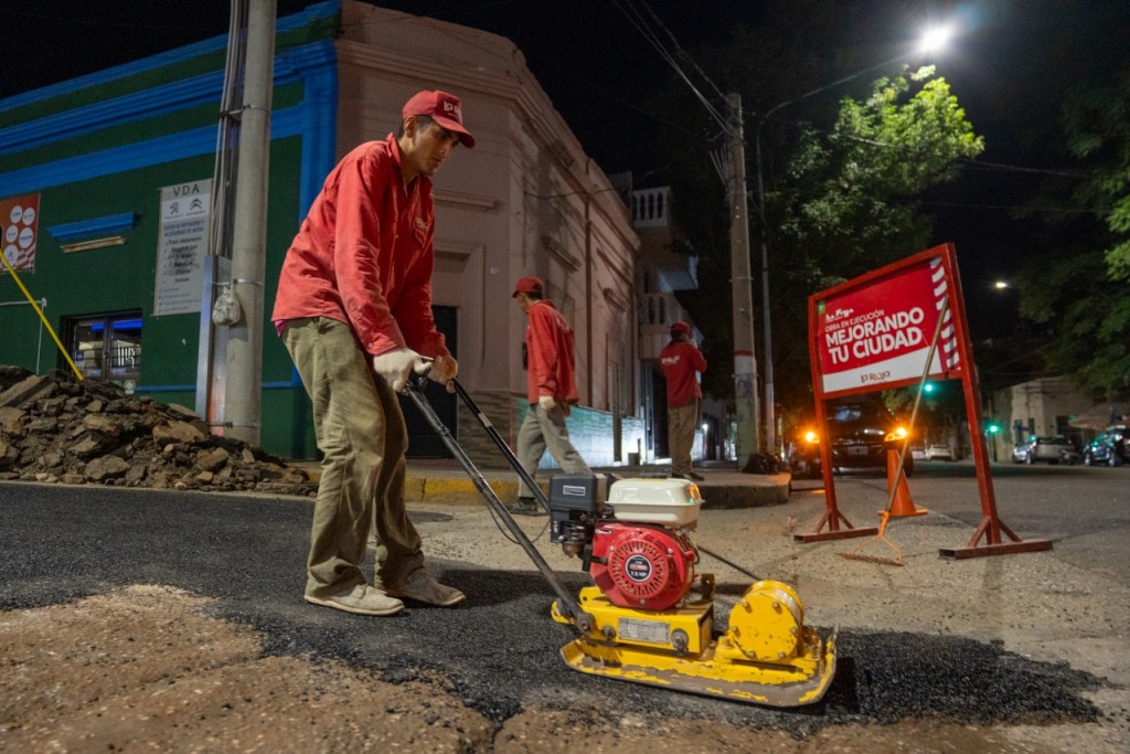 El gobierno municipal implenta los bacheos nocturnos