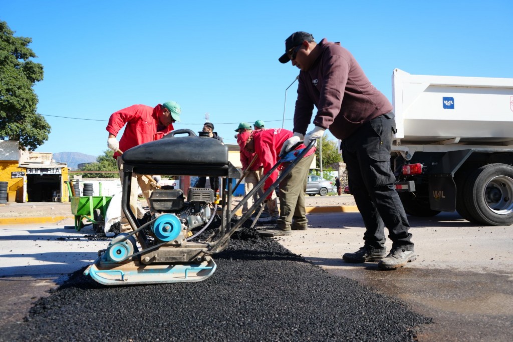 El Municipio Capital trabaja en el bacheo de la avenida 1º de marzo