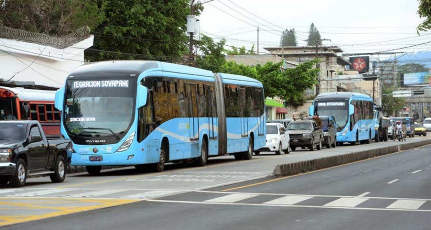 Detienen a empresarios del transporte de El Salvador 