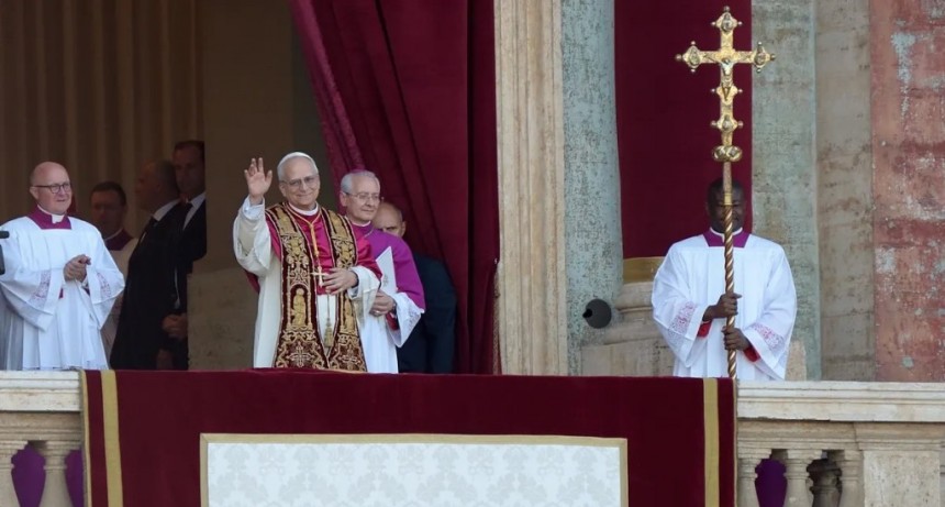Al igual que Francisco, León XIV pidió por la paz en el mundo