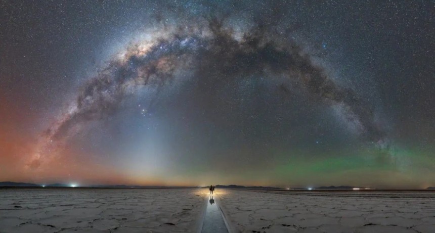 Una fotografía de las Salinas de Jujuy fue elegida entre las 25 mejores de la Vía Láctea de 2025