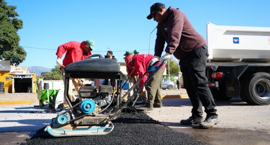 El Municipio Capital trabaja en el bacheo de la avenida 1º de marzo