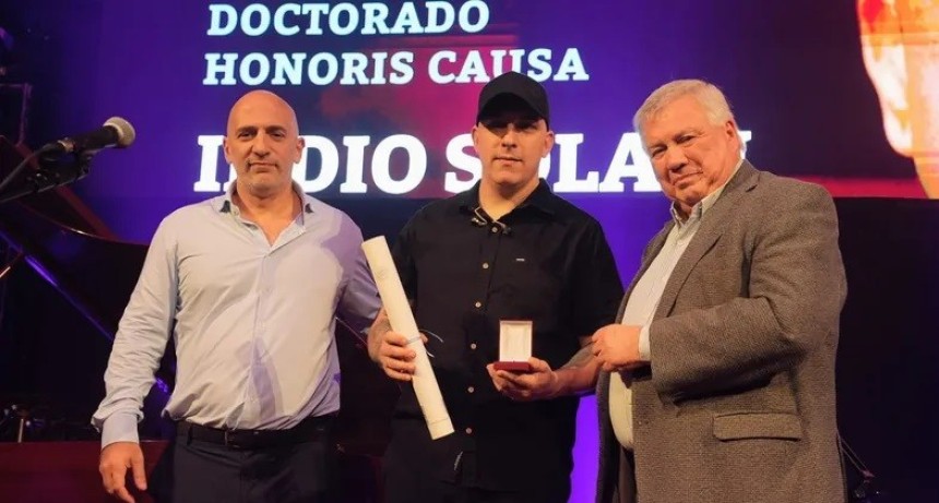 El Indio Solari ya es Doctor Honoris Causa de la UBA