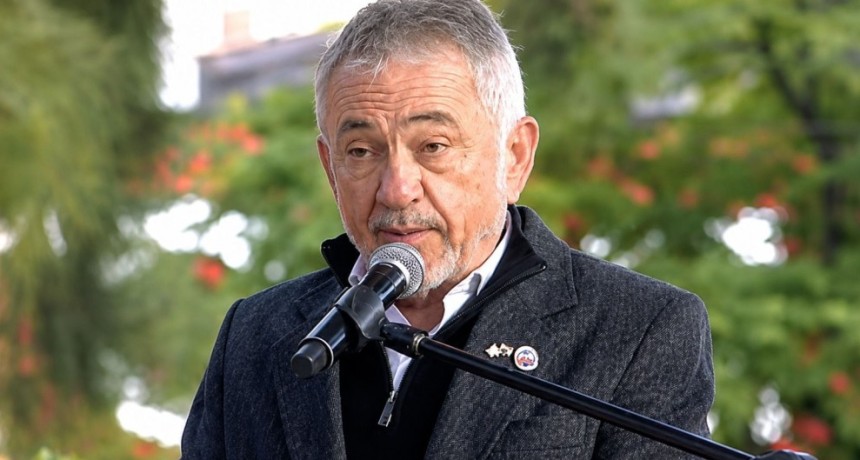 Armando Molina neg&oacute; haber protagonizado un choque y apunt&oacute; contra la difusi&oacute;n de informaci&oacute;n falsa