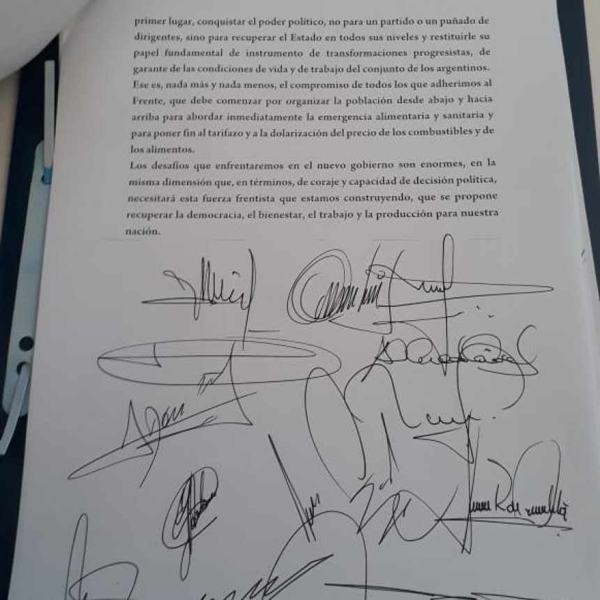 Dirigentes riojanos firmaron documento apoyando a la fórmula Fernández - Fernández 