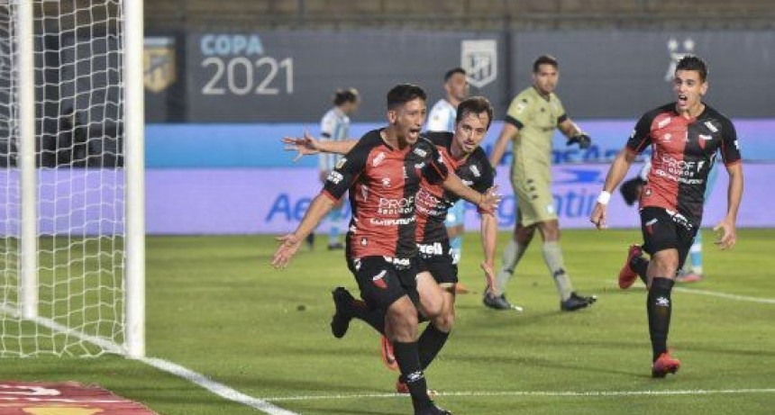 Colón se consagró por primera vez como 