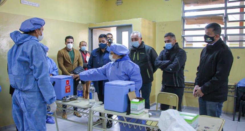  Famatina: El Ministerio de Salud realizó la entrega de un ecógrafo para el Hospital Ramón Carrillo 