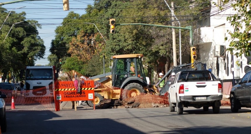 Continúan trabajando en las obras del casco céntrico de Capital