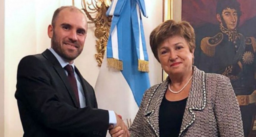 Argentina cumplió las metas del acuerdo con el FMI y pasó la primera revisión