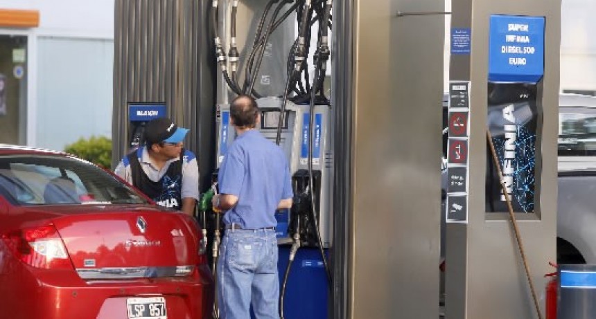 Los vehículos con patente extranjera sólo podrán cargar Infinia Diesel a un precio de $240 el litro