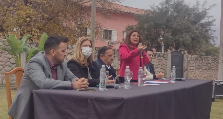 El gobierno provincial presentó la Agencia Noticias La Rioja 