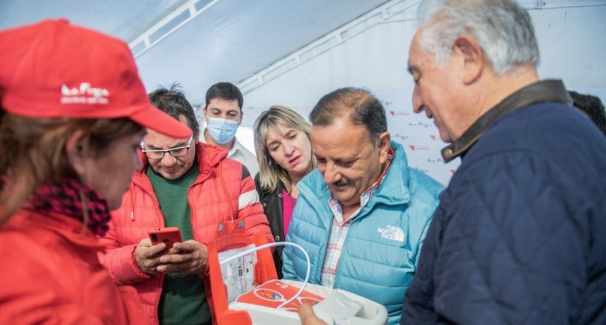 El gobierno provincial instalará desfibriladores en diferentes puntos de la ciudad para prevenir la muerte súbita 