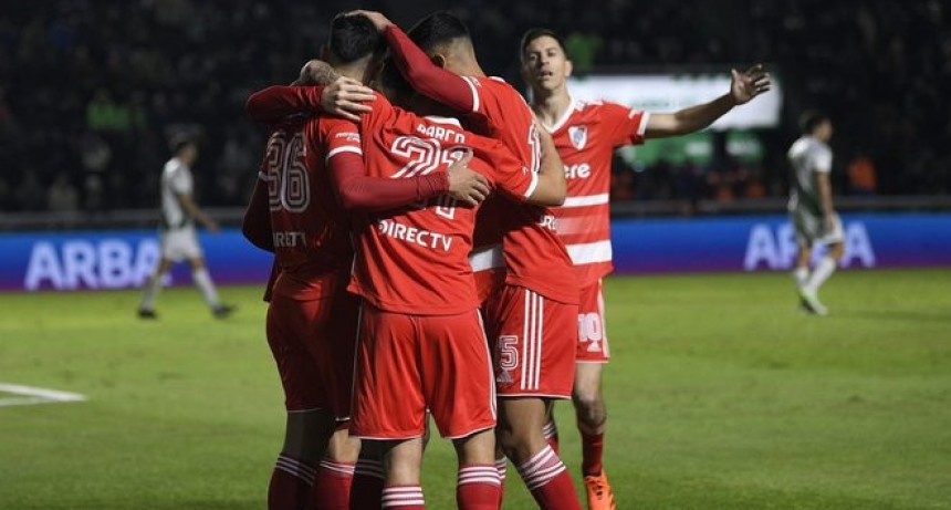 LPF: River goleó a Banfield como visitante y se posiciona como favorito