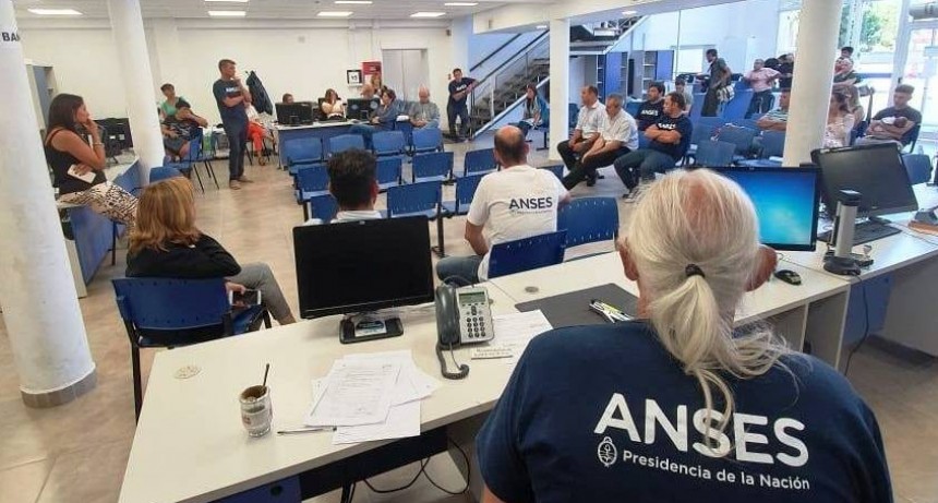 Era Milei: El INDEC informó que hay casi 20 mil empleados públicos menos a nivel nacional 