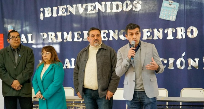 Se desarrolló el Primer Encuentro para el Fortalecimiento de Lengua, Literatura y Matemáticas en el nivel secundario