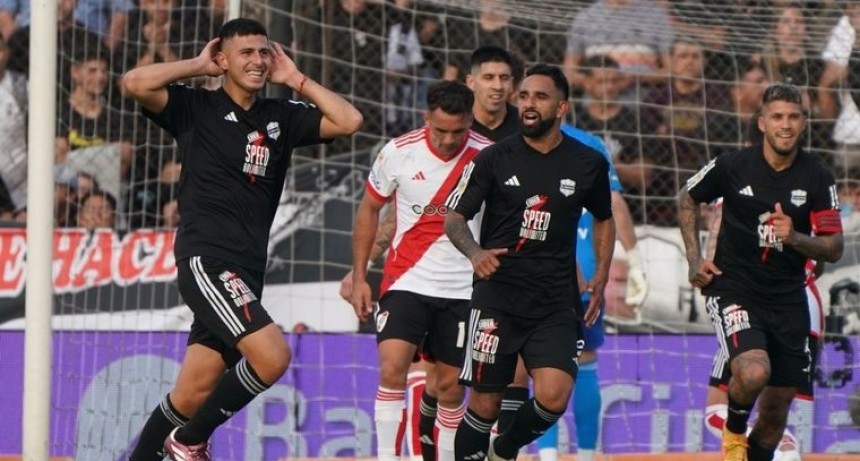 Vergonzosa derrota de River ante Riestra