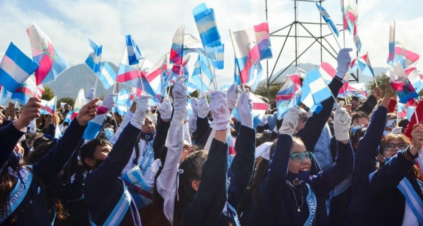 7 mil estudiantes realizarán la “Promesa de Lealtad a la Bandera”