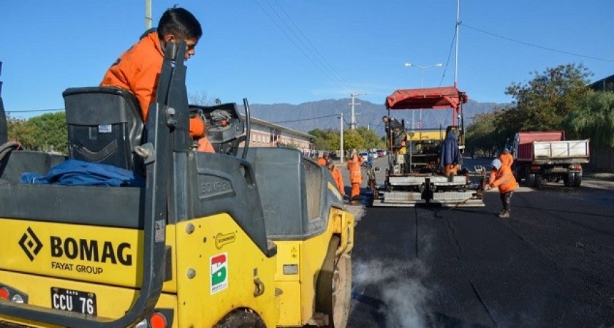 El Municipio avanza con mejoras viales en distintas avenidas de la ciudad 