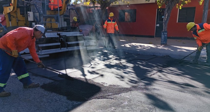 Municipio y provincia realizan trabajos de reacondionamiento de la avenida Madre Teresa de Calcuta