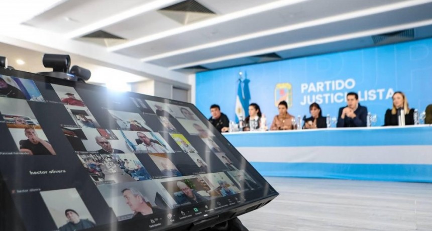 Intendentes peronistas de todo el país se reunieron de cara a la masiva marcha del miércoles en apoyo a Cristina Kirchner