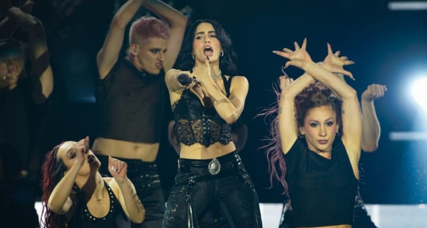 Lali conquist&oacute; River y emocion&oacute; al p&uacute;blico con un homenaje al Indio Solari
