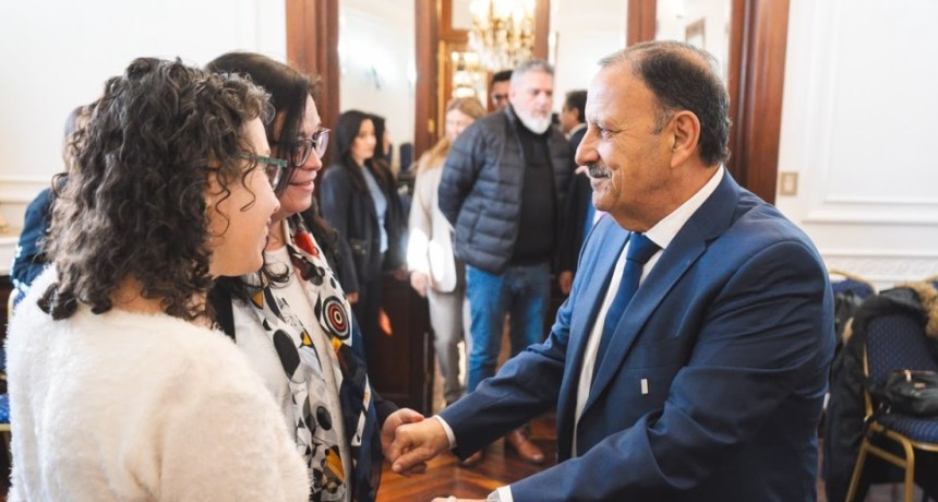 Reconocimiento al equipo que devolvi&oacute; identidad a tres riojanos