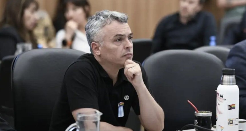 &ldquo;El gobierno intent&oacute; disfrazar un esc&aacute;ndalo con la salida de Adorni&rdquo;