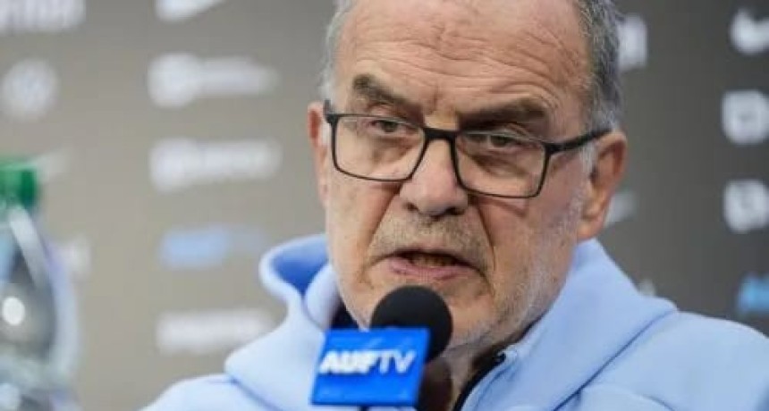 Marcelo Bielsa dej&oacute; la Selecci&oacute;n de Uruguay: 