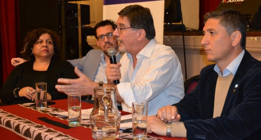 Feria del Libro: Sileoni criticó al Gobierno nacional por el retroceso en materia educativa