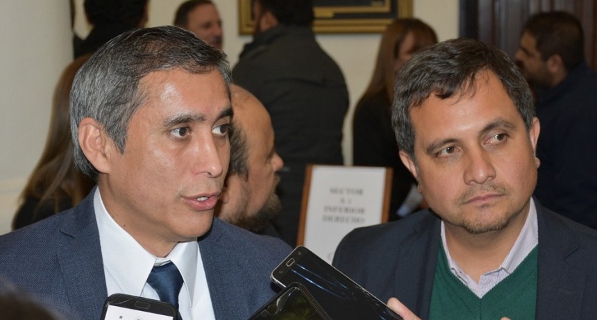 Paredes Urquiza estuvo presente en el reconocimiento a Eduardo Menem