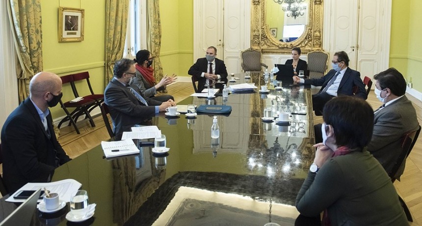 El Gobierno avanza en los detalles de la implementación del ATP 4, que se abonará en agosto