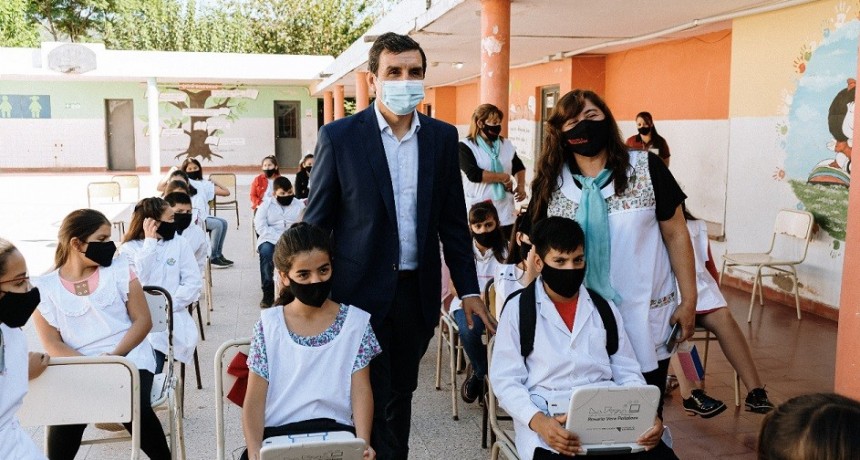 Trotta vendría a La Rioja para el retorno a las clases combinadas