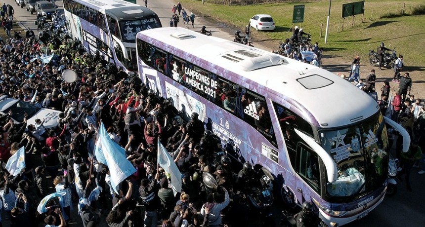 La Selección campeona de América ya está en Argentina