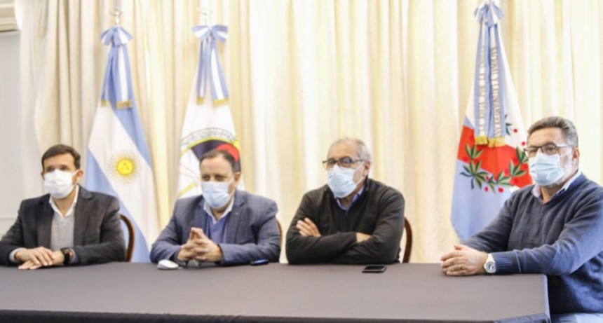 Quintela participó en la inauguración de acueducto cordobés que llegará a Milagro 