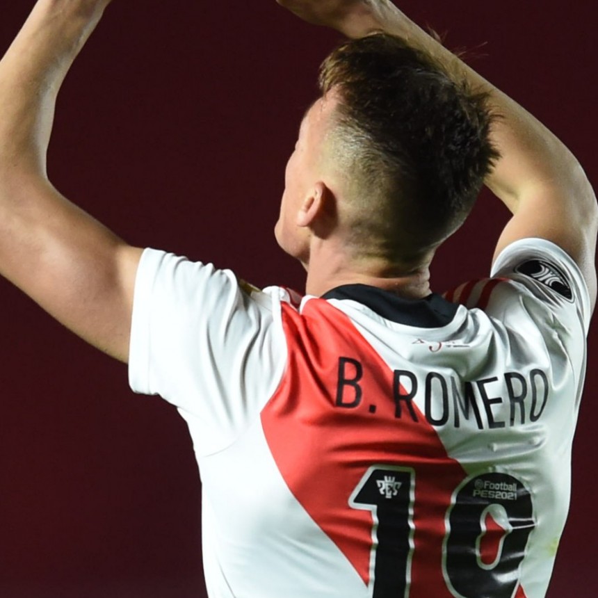 River venció a Argentinos y pasó a cuartos de final